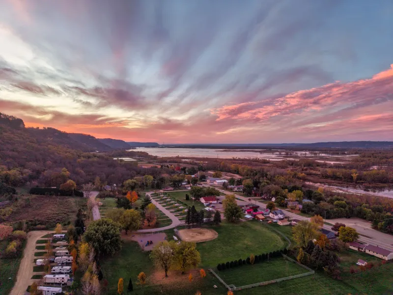 Crowd-Free, Cost-Smart, and Completely Worth It: The Case for Booking Your RV Trip in the Shoulder Season Sweet Spot